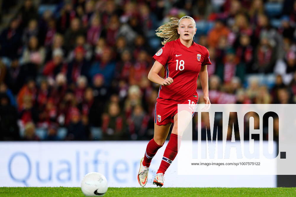 Frida Maanum of Norway during the FIFA Womens World Cup Qualifier football match between Norway and Belgium on October 26, 2021 in Oslo Photo Vegard Wivestad Grott BILDBYRAN kod VG VG0190 bbeng fotball soccer football fotboll fifa world cup qualifiers vm qualification kvinnor vm kvalik landskamp dam norway norway belgium belgia belgien,
