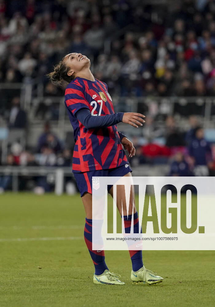SAINT PAUL, MN - OCTOBER 26: United States forward Sophia Smith (27) reacts to missing the net on the shot she just took during the second half of a friendly soccer match between Korea Republic and the United States on Oct 26, 2021 at Allianz Field in Saint Paul, MN. (Photo by Nick Wosika Icon Sportswire) SOCCER: OCT 26 Women s - USA v Korea Icon2021102609
