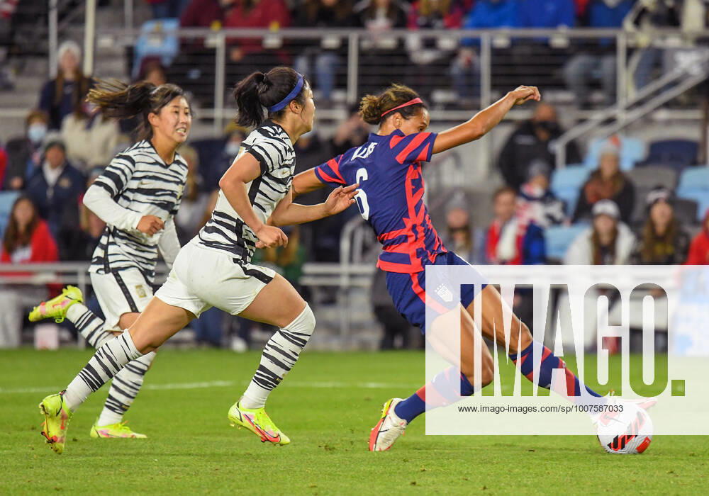 SAINT PAUL, MN - OCTOBER 26: United States forward Lynn Williams (6) scores a goal on this shot during the second half of a friendly soccer match between Korea Republic and the United States on Oct 26, 2021 at Allianz Field in Saint Paul, MN. (Photo by Nick Wosika Icon Sportswire) SOCCER: OCT 26 Women s - USA v Korea Icon2021102620