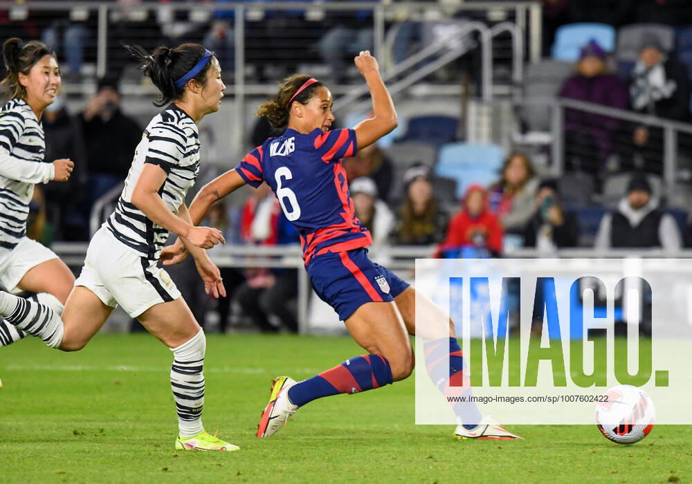 SAINT PAUL, MN - OCTOBER 26: United States forward Lynn Williams (6) scores a goal on this shot during the second half of a friendly soccer match between Korea Republic and the United States on Oct 26, 2021 at Allianz Field in Saint Paul, MN. (Photo by Nick Wosika Icon Sportswire) SOCCER: OCT 26 Women s - USA v Korea Icon2021102651