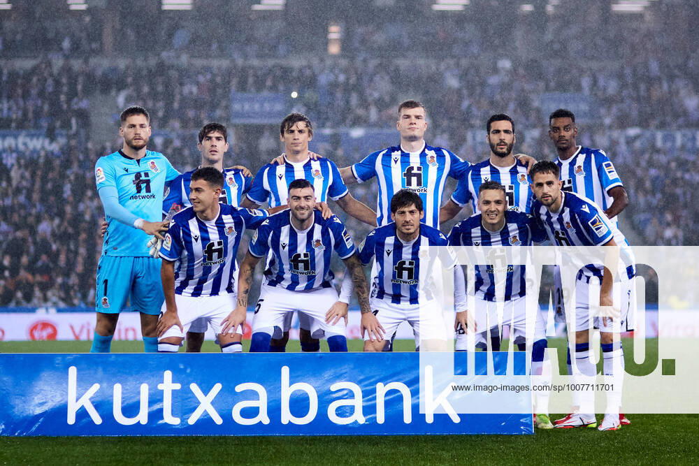Players of Real Sociedad pose for photo during the Spanish league, La Liga, football match between Real Sociedad and Athletic Club at Reale Arena on 31 of October, 2021 in San Sebastian, Spain. San Sebastian SPAIN - ZUMAa181 20211031_zaa_a181_149