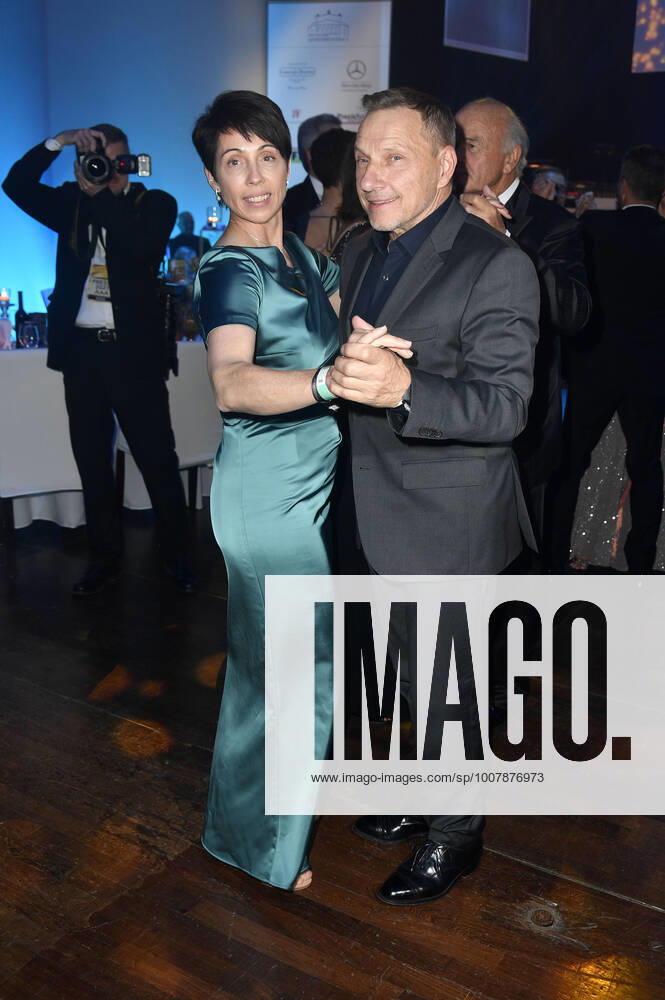 Richy Müller with wife Christl Stumhofer at the 39 German Sports Press Ball 2021 at the Alte Oper Frankfurt, 06 11 2021 Foto:xN.xKubelkax xFuturexImage