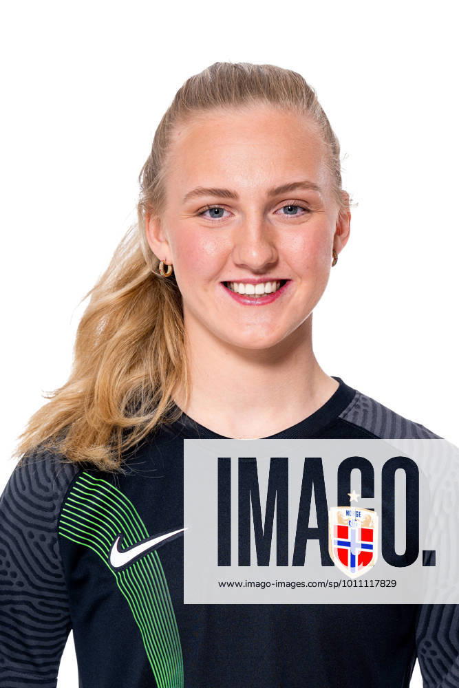 Goalkeeper Sunniva Skoglund of the Norwegian womens national football team poses for a portrait on April 4, 2022 in Oslo Photo Vegard Grott BILDBYRAN kod VG VG0262 bbeng fotball fotboll football norge norway a kvinnor portrett porträtt portraits dam,