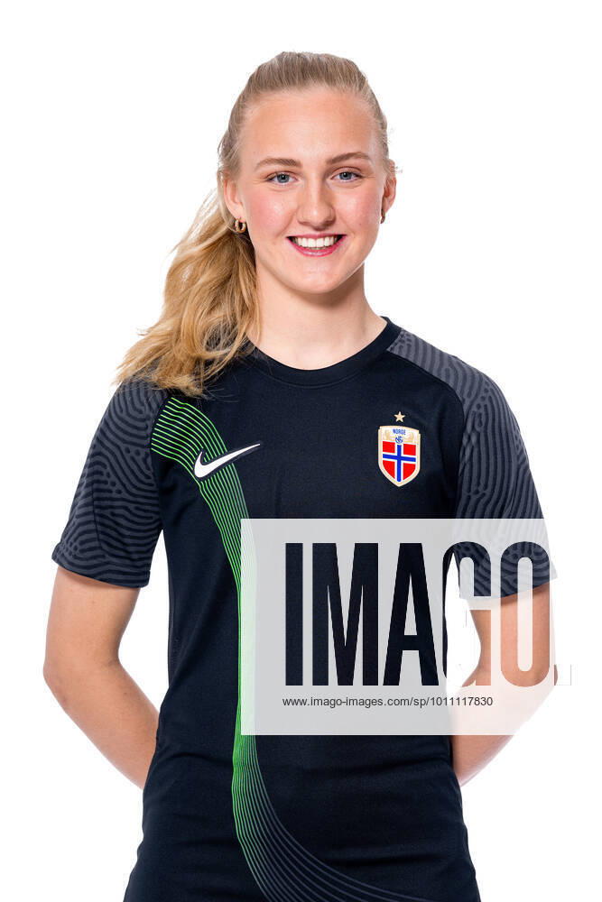 Goalkeeper Sunniva Skoglund of the Norwegian womens national football team poses for a portrait on April 4, 2022 in Oslo Photo Vegard Grott BILDBYRAN kod VG VG0262 bbeng fotball fotboll football norge norway a kvinnor portrett porträtt portraits dam,