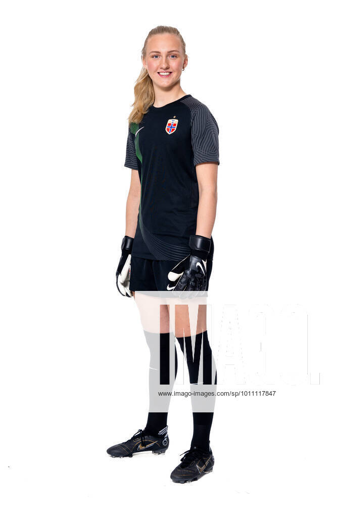 Goalkeeper Sunniva Skoglund of the Norwegian womens national football team poses for a portrait on April 4, 2022 in Oslo Photo Vegard Grott BILDBYRAN kod VG VG0262 bbeng fotball fotboll football norge norway a kvinnor portrett porträtt portraits dam,