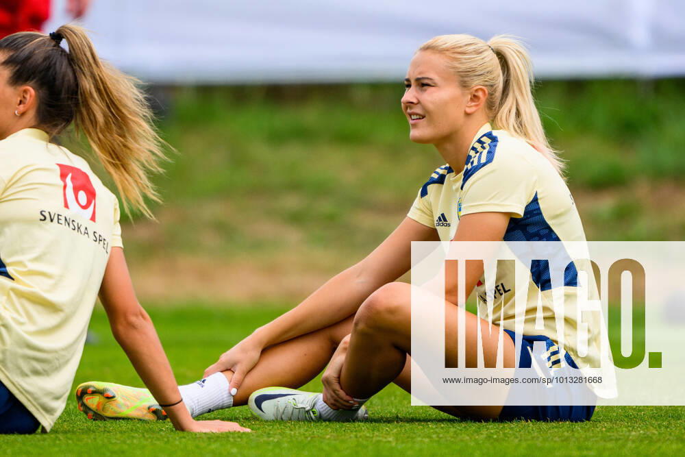 Amanda Nilden of the Swedish women s national football team at a training session during the UEFA Women s Euro 2022 Championship on July 20, 2022 in Chester Photo Ludvig Thunman BILDBYRAN code LT LT0382 training sweden sweden dam bbeng,