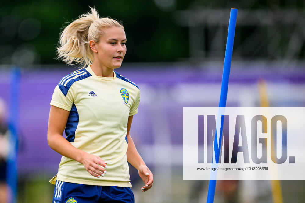Amanda Nilden of the Swedish women s national football team at a training session during the UEFA Women s Euro 2022 Championship on July 21, 2022 in Chester Photo Ludvig Thunman BILDBYRAN code LT LT0384 training sweden sweden dam bbeng,