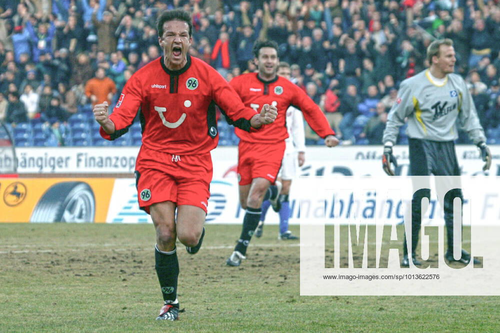 From 1 BL season 2002 03 Hannover96 HSV Hamburg 2 2 on 25 01 2003 In the photo Han96 player Fredi Bobic celebrates his 1 0 against HSV TW Martin Pieckenhagen center Nebojsa Krupniovic
