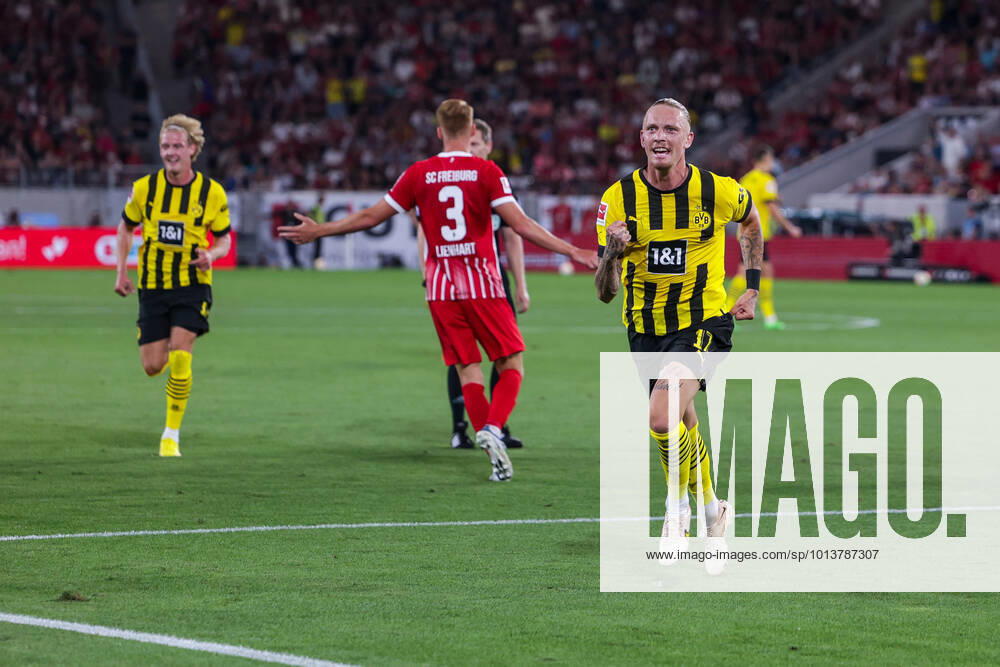football, 2022 2023 season, 1 Bundesliga, SC Freiburg Borussia Dortmund, Marius Wolf Borussia Dortmund celebrates the goal to 1 3, photo Dennis Ewert RHR PHOTO xRHR PHOTO DEx