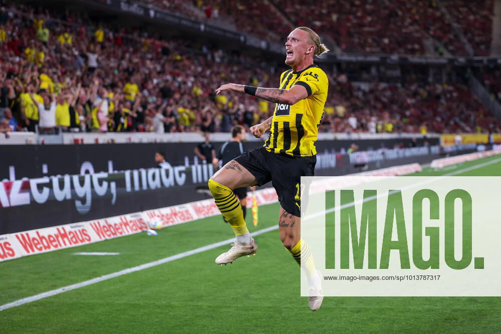 football, 2022 2023 season, 1 Bundesliga, SC Freiburg Borussia Dortmund, Marius Wolf Borussia Dortmund celebrates the goal to 1 3, photo Dennis Ewert RHR PHOTO xRHR PHOTO DEx