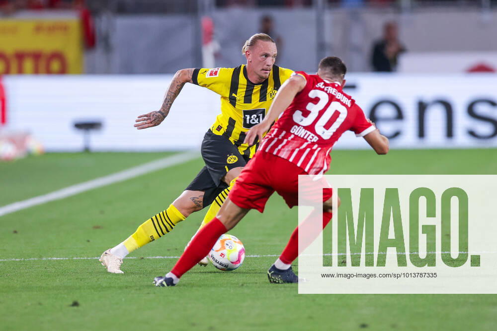 Football, Season 2022 2023, 1 Bundesliga, SC Freiburg Borussia Dortmund, f l Marius Wolf Borussia Dortmund , Christian Günter SC Freiburg , Photo Dennis Ewert RHR PHOTO xRHR PHOTO DEx