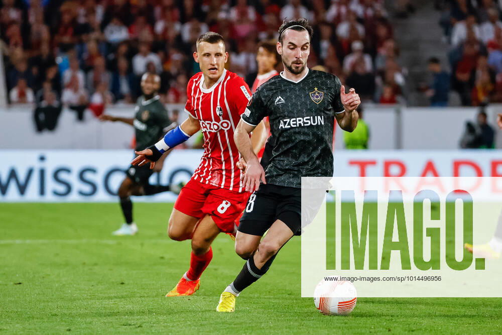Maximilian Eggestein SC Freiburg, 08 and Marko Jankovic Qarabag FK, 08 in running duel , GER, SC Freiburg vs Qarabag FK, Football, UEFA Europa League, Matchday 1, Group Stage, 08 09 2022 GER, SC Freiburg vs Qarabag FK, Football, UEFA Europa League, Matchday 1, Group Stage, 08 09 2022 Freiburg im Breisgau, Germany