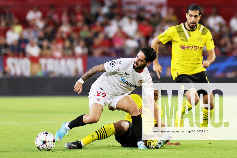 Francisco Alarcon Isco of Sevilla FC in action during the UEFA Champions League Group G stage match between Sevilla FC and Borussia Dortmund at Ramon Sanchez Pizjuan on October 06, 2022 in Seville, Spain. Seville Spain - ZUMAd159 0170490216st