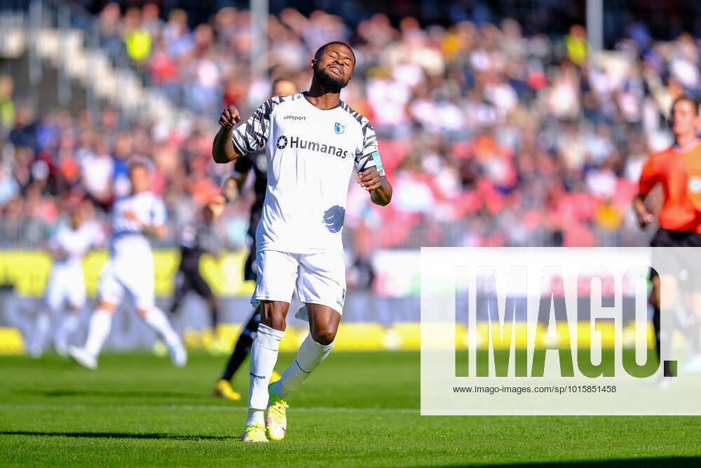 Moritz Broni Kwarteng 1 FC Magdeburg, 08 is visibly disappointed sadly dejected after a scoring chance, SV Sandhausen vs 1 FC Magdeburg, Football, 2 Liga, 11 Matchday, Season 2022 2023, 09 10 2022, DFL REGULATES PROHIBIT ANY USE OF PHOTOGRAPHS AS IMAGE SEQUENCES AND OR QUASI VIDEO SV Sandhausen vs 1 FC Magdeburg, Football, 2 Liga, 11 Matchday, Season 2022 2023, 09 10 2022 Sandhausen