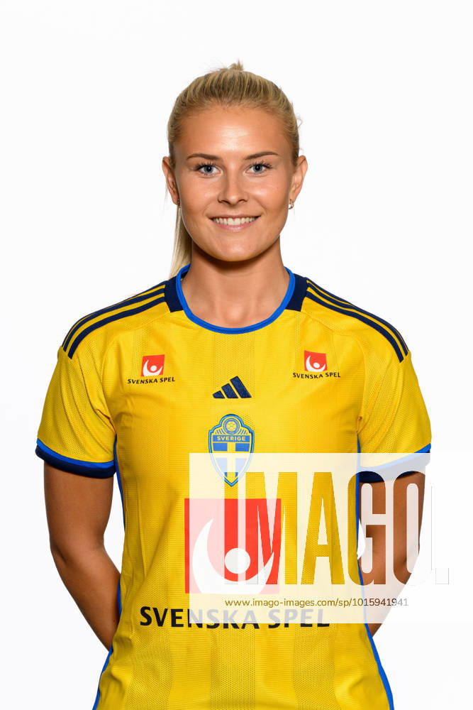 Amanda Nilden of the Swedish womens national football team poses for a portrait on October 10, 2022 in Gothenburg Photo Carl Sandin BILDBYRAN code CS CS0317 football football soccer fotball portrait portraits sweden sweden lady bbeng,