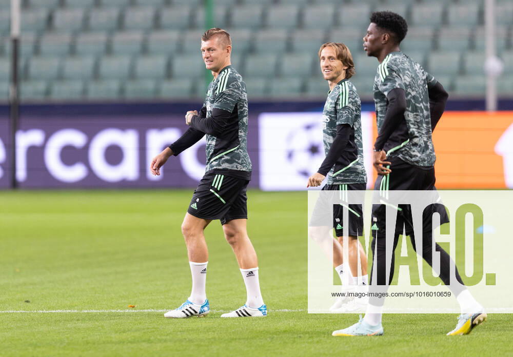Real Madrid Training Session And press conference, PK, Pressekonferenz Toni Kroos (Real),Luca Modric (Real),Aurelien Tchouameni (Real) during the training session and press conference of Real Madrid in Warsaw, Poland, on October 10, 2022. Warsaw Poland