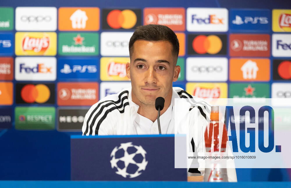 Real Madrid Training Session And press conference, PK, Pressekonferenz Lucas Vazquez (Real) during the training session and press conference of Real Madrid in Warsaw, Poland, on October 10, 2022. Warsaw Poland