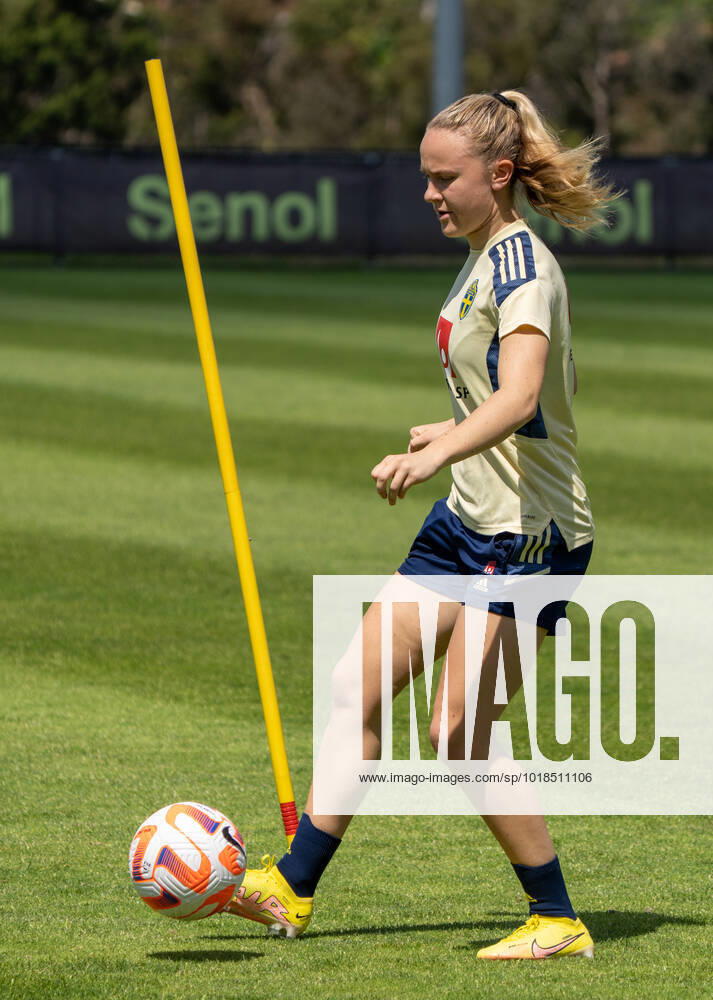 Matilda Vinberg of the Swedish womens national football team during a training session on November 9, 2022 in Melbourne Photo Mark Dadswell BILDBYRAN COP 334 XX0021 bbeng football football soccer fotball womens training practice training sweden sweden,