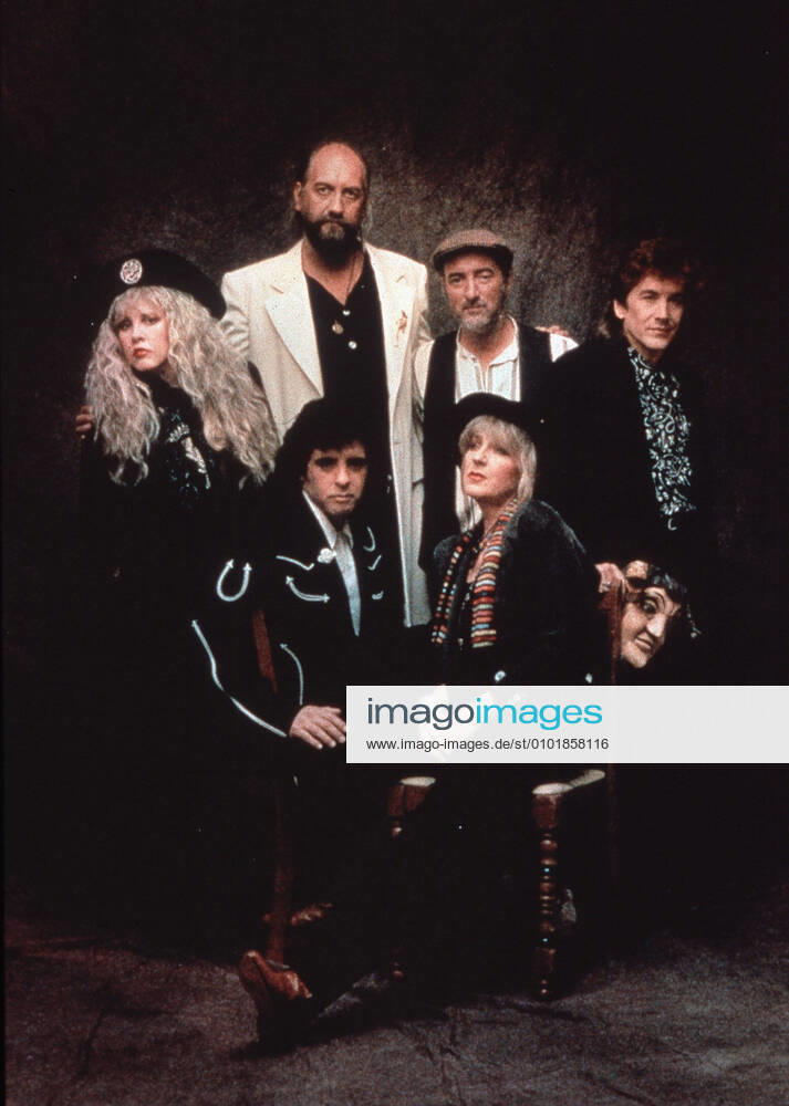 FLEETWOOD MAC. Strictly editorial use only in conjunction with the promotion of the film. Credit line mandatory. This image is copyright of the film company and is supplied under the terms of issue as film still. No commercial or book cover use permitted without prior consent from the film company. Mandatory credit line: Image courtesy Ronald Grant Archive Mary Evans