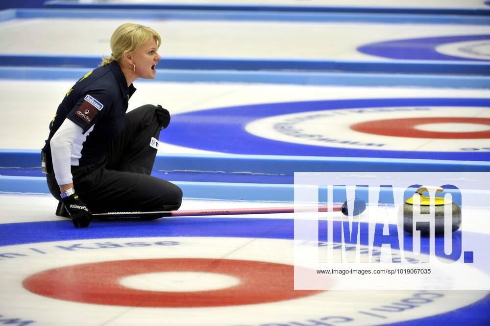 ÖRNSKÖLDSVIK 20081212 European Curling Championships in Örnsköldsvik Semifinal between Sweden and Denmark Sweden won the game and is in the final Anette Norberg ÖRNSKÖLDSVIK SWEDEN CURLING