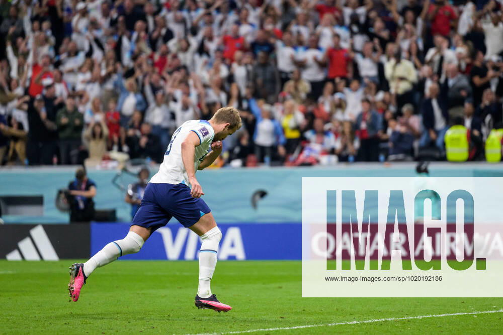 Harry Kane of England celebrates after scoring 1 1 during the FIFA World Cup 2022 quarterfinal between England and France on December 10, 2022 in Doha Photo Joel Marklund BILDBYRAN code JM JM0409 bbeng football football soccer fotball world cup football world cup football world cup 2022 fifa world cup 2022 quarter final quarter final quarter final england france france jubilation,