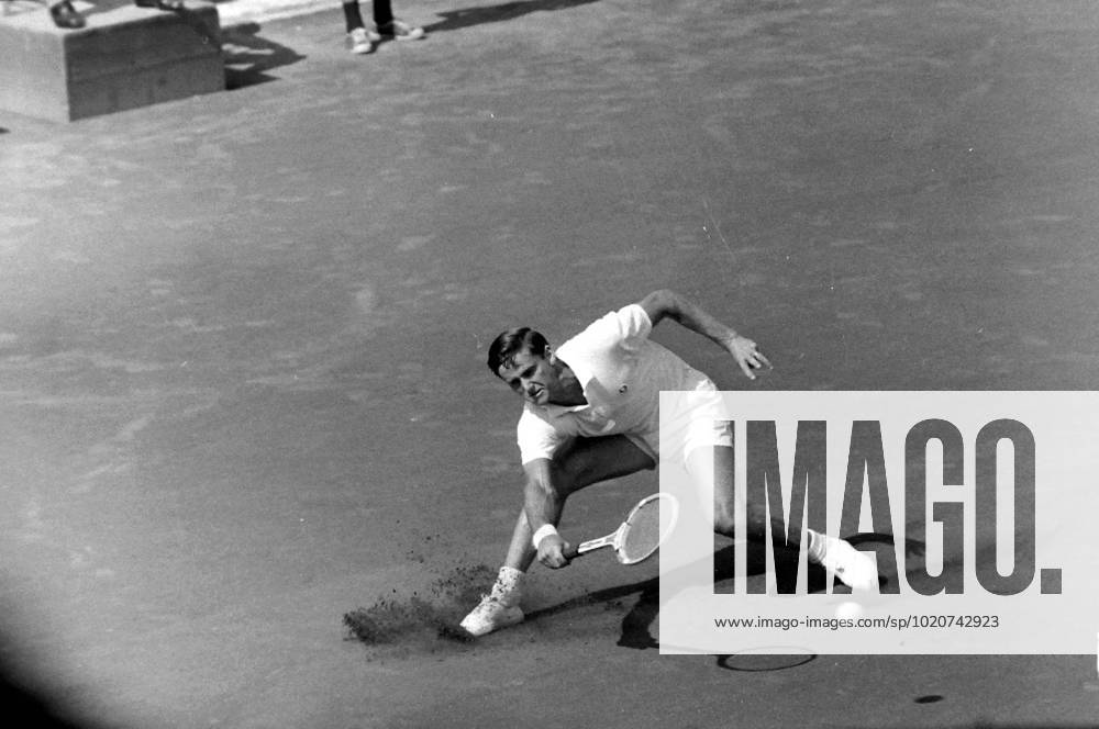 ROY EMERSON AT TENNIS ITALIAN INTERNATIONAL CHAMPIONSHIPS IN ROME