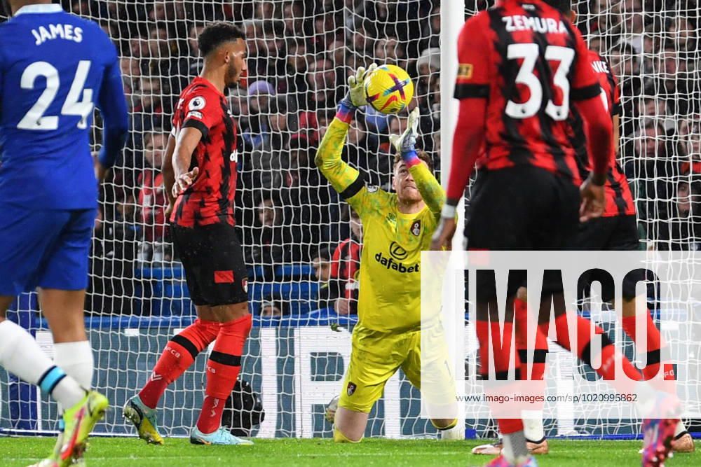 Chelsea v Bournemouth Premier League 27 12 2022. AFC Bournemouth goalkeeper Mark Travers (1) makes a saveduring the Premier League match between Chelsea and Bournemouth at Stamford Bridge, London, England on 27 December 2022. London Stamford Bridge Greater London England Editorial use only DataCo restrictions apply See www.football-dataco.com ,