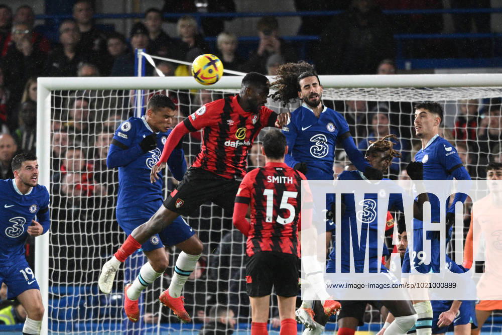Chelsea v Bournemouth Premier League 27 12 2022. AFC Bournemouth midfielder Jefferson Lerma (8) and Chelsea defender Wesley Fofana (33) challenge for a header during the Premier League match between Chelsea and Bournemouth at Stamford Bridge, London, England on 27 December 2022. London Stamford Bridge Greater London England Editorial use only DataCo restrictions apply See www.football-dataco.com ,