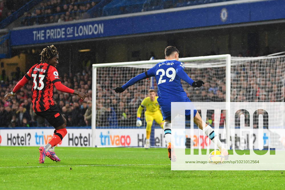 Chelsea v Bournemouth Premier League 27 12 2022. Chelsea midfielder Kai Havertz (29) runs forward during the Premier League match between Chelsea and Bournemouth at Stamford Bridge, London, England on 27 December 2022. London Stamford Bridge Greater London England Editorial use only DataCo restrictions apply See www.football-dataco.com ,