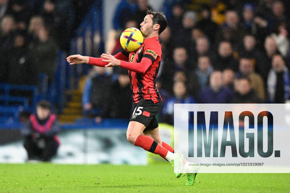Chelsea v Bournemouth Premier League 27 12 2022. AFC Bournemouth defender Adam Smith (15) controls the ball during the Premier League match between Chelsea and Bournemouth at Stamford Bridge, London, England on 27 December 2022. London Stamford Bridge Greater London England Editorial use only DataCo restrictions apply See www.football-dataco.com ,
