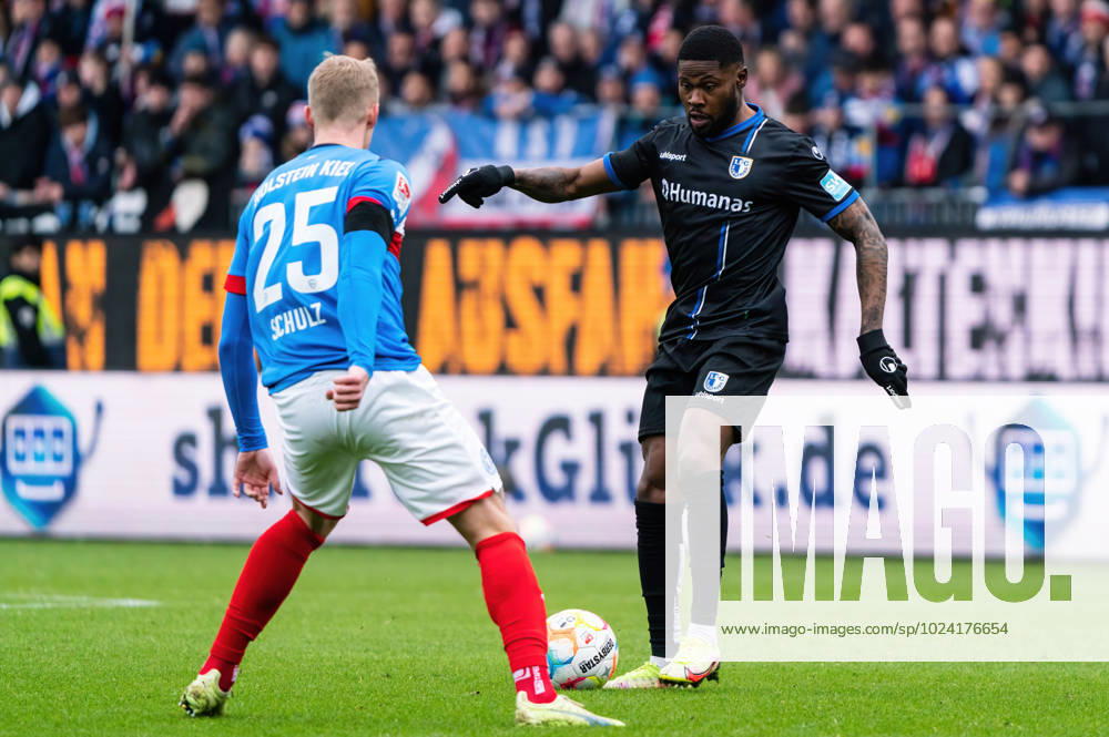 Moritz Broni Kwarteng 1 FC Magdeburg 8 vs Marvin Schulz Holstein Kiel 25 Holstein Kiel vs 1 FC Magdeburg, Football, 2 Bundesliga, Matchday 20, Season 2022 23, 11 02 2023 DFL REGULATES PROHIBIT ANY USE OF PHOTOGRAPHS AS IMAGE SEQUENCES AND OR QUASI VIDEO Press photo Marcel von Fehrn Holstein Kiel vs 1 FC Magdeburg, Football, 2 Bundesliga, Matchday 20, Season 2022 23, 11 02 2023 Kiel