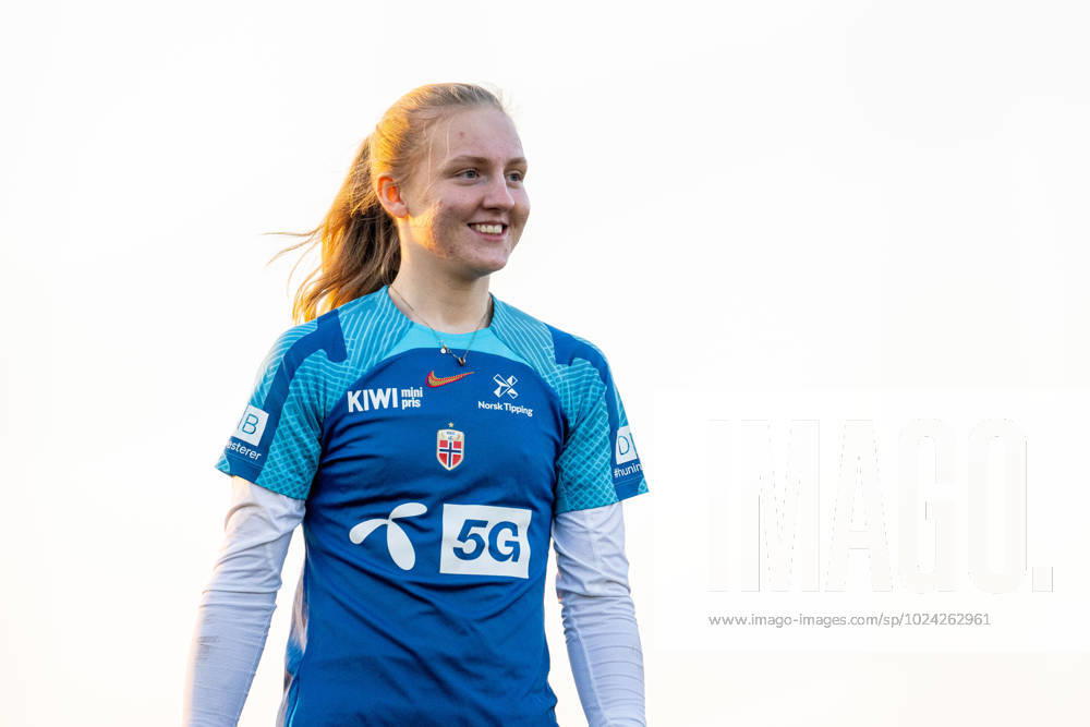 Goalkeeper Sunniva Skoglund of the Norwegian womens national football team during a training session on February 13, 2023 in Angers Photo Vegard Grot BILDBYRAN code VG VG0392 bbeng football football soccer football training international friendly private international training practice training training norway norway women women,
