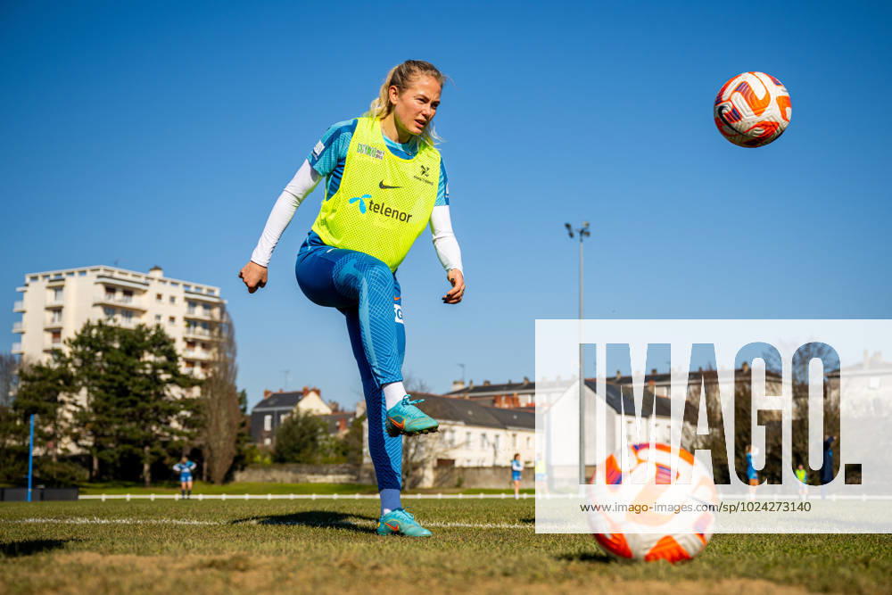 Guro Bergsvand of the Norwegian womens national football team during a training session on February 14, 2023 in Angers Photo Vegard Grot BILDBYRAN code VG VG0393 bbeng football football soccer fotball training practice training training norge norway women women,