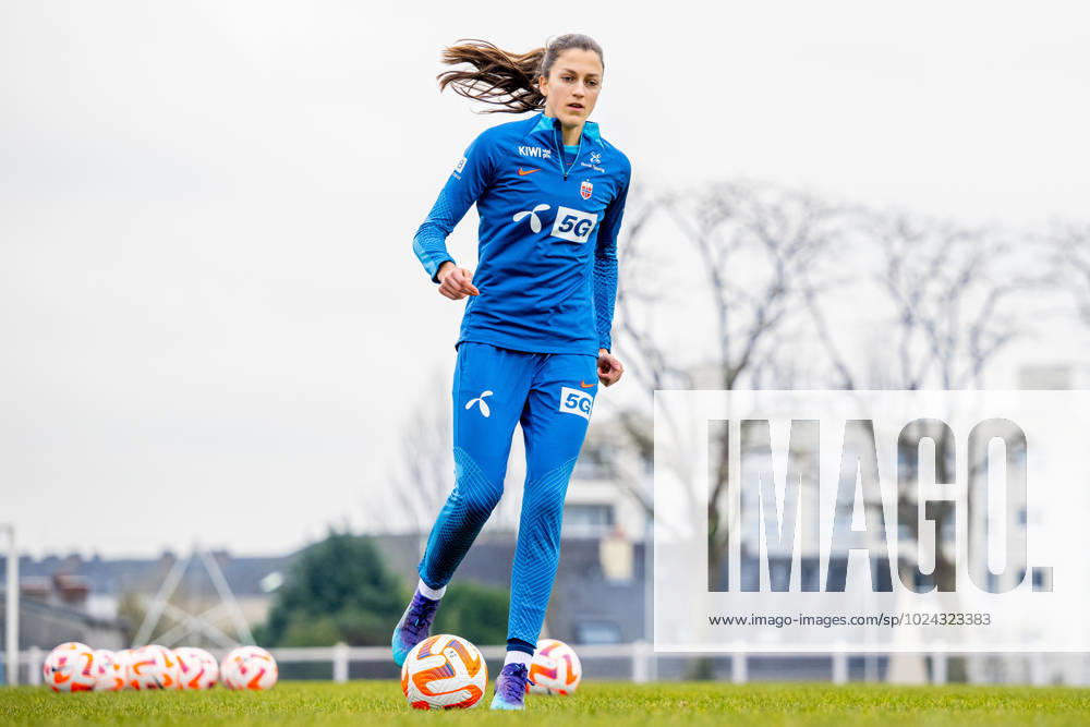 Emma Stolen Godo of the Norwegian womens national football team during a training session on February 16, 2023 in Angers Photo Vegard Grot BILDBYRAN code VG VG0397 bbeng football football soccer fotball training practice training training norge norway women women,
