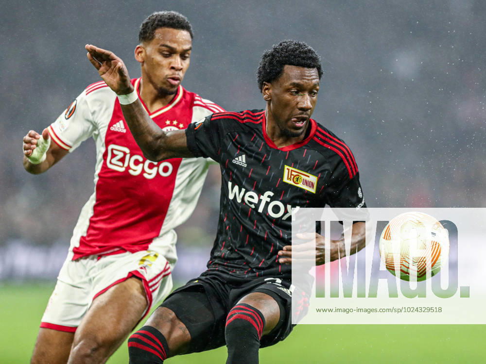 Tim Skarke FC Union Berlin, 21 in a duel against Jurrien Timber Ajax Amsterdam, 02 , NL, Ajax Amsterdam vs FC Union Berlin, UEFA Europa League Play Offs, first leg, season 2022 2023, 16 02 2023, NL, Ajax Amsterdam vs FC Union Berlin, UEFA Europa League Play Offs, first leg, season 2022 2023, 16 02 2023, Photo Eibner Pressefoto Gabriel Boia Amsterdam