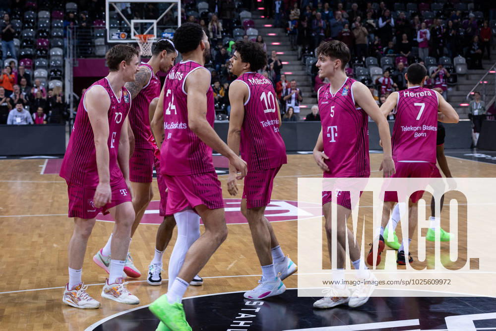 EasyCredit Basketball Bundesliga, Telekom Baskets Bonn vs Würzburg Baskets, 11 03 2023 The Telekom Baskets team dances to the Humba