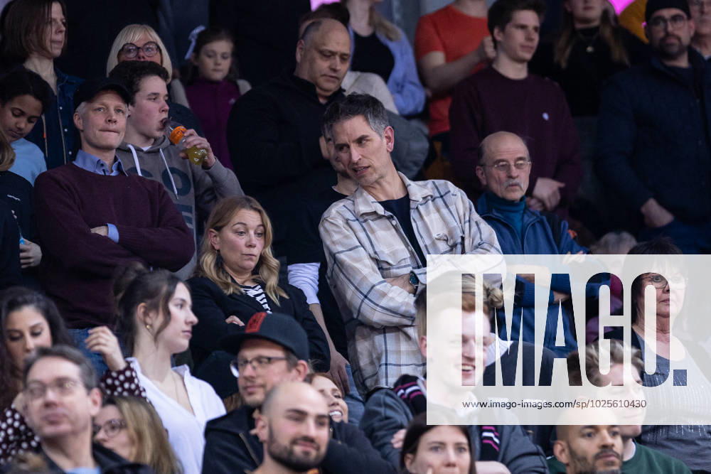 EasyCredit Basketball Bundesliga, Telekom Baskets Bonn vs. Würzburg Baskets, 11.03.2023 Ex-BBL Star Chris Ensminger im Telekom Dome zu Besuch