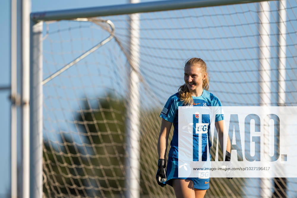 Goalkeeper Sunniva Skoglund of the Norwegian women s national football team during a training session on April 3, 2023 in Ibiza. Photo: Vegard Grott BILDBYRAN kod VG VG0432 bbeng fotboll football soccer fotball träning practice training trening norge norway women dam