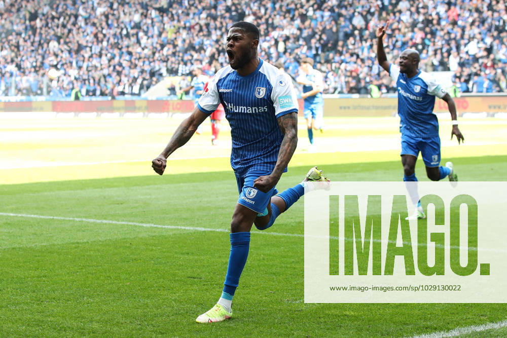 Goal celebration scorer Moritz Broni Kwarteng 1 FC Magdeburg,8 hits to 1 0 2 Football Bundesliga season 2022 2023 1 FC Magdeburg vs Hamburger SV in the MDCC Arena in Magdeburg action,soccer,man,men,Germany