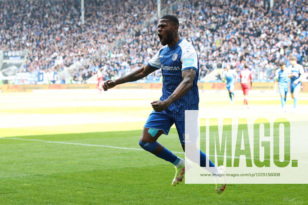 Goal celebration scorer Moritz Broni Kwarteng 1 FC Magdeburg,8 hits to 1 0 2 Football Bundesliga season 2022 2023 1 FC Magdeburg vs Hamburger SV in the MDCC Arena in Magdeburg action,soccer,man,men,Germany