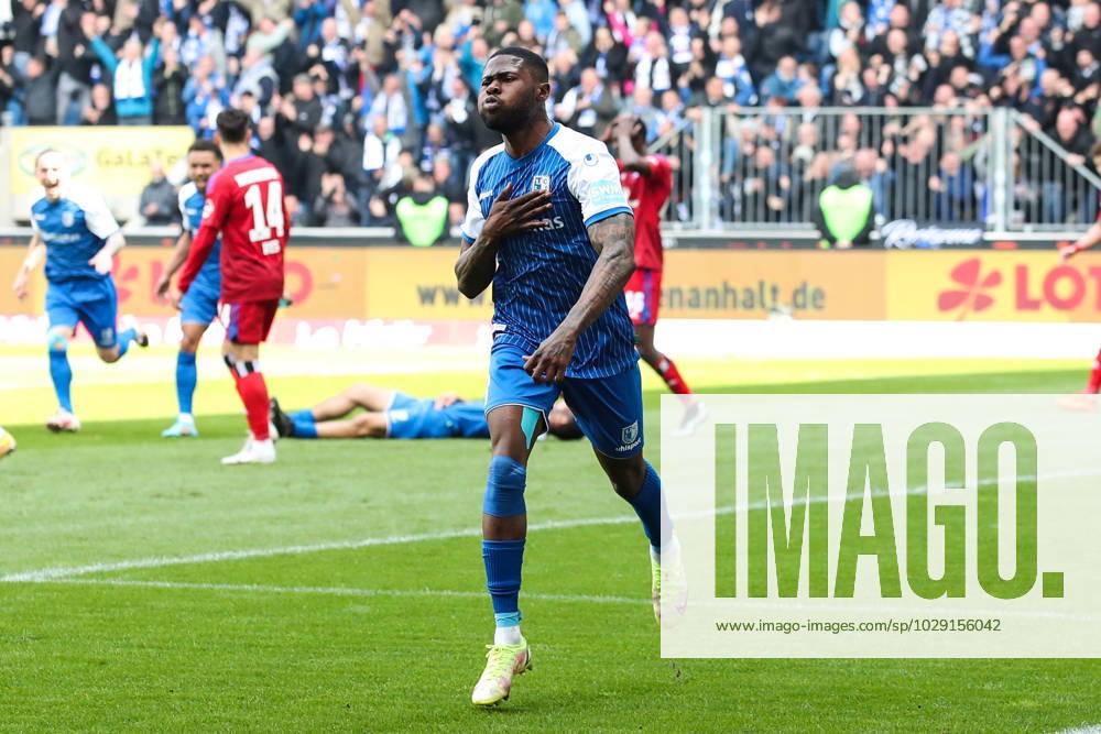 Goal celebration scorer Moritz Broni Kwarteng 1 FC Magdeburg,8 hits to 1 0 2 Football Bundesliga season 2022 2023 1 FC Magdeburg vs Hamburger SV in the MDCC Arena in Magdeburg action,soccer,man,men,Germany
