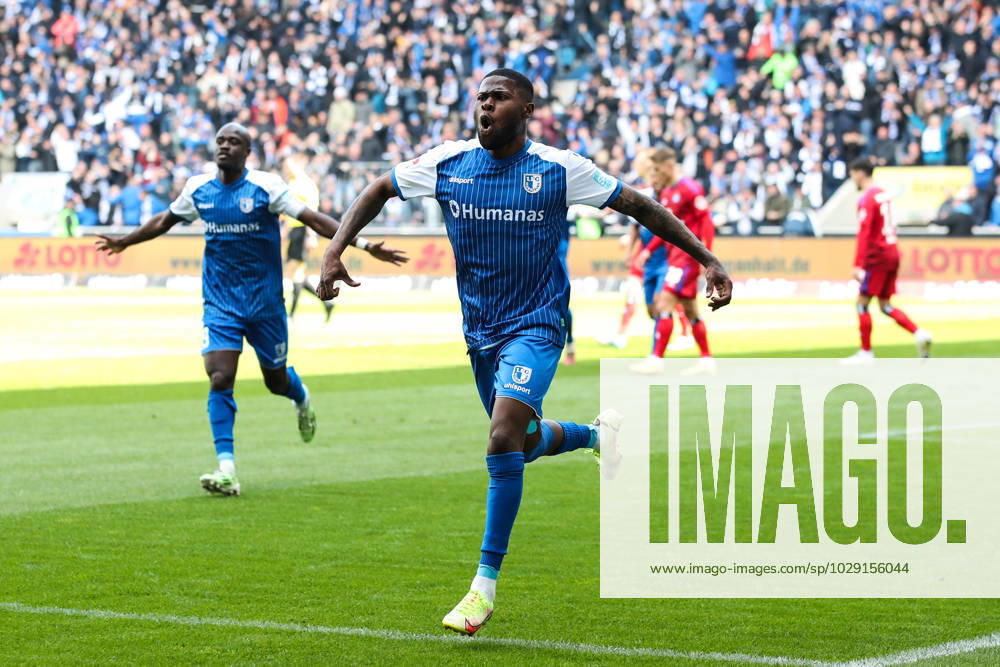 Goal celebration scorer Moritz Broni Kwarteng 1 FC Magdeburg,8 hits to 1 0 2 Football Bundesliga season 2022 2023 1 FC Magdeburg vs Hamburger SV in the MDCC Arena in Magdeburg action,soccer,man,men,Germany