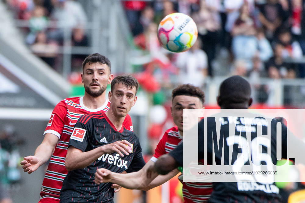 Janik Haberer FC Union Berlin, 19 in duel with Maximilian Bauer FC Augsburg, 23 , GER, FC Augsburg FCA vs 1 FC Union Berlin FCU , Football, Men, 1 Bundesliga, 31 Matchday, Season 2022 2023, 06 05 2023 DFB DFL regulations prohibit any use of photographs as image sequences and or quasi video GER, FC Augsburg FCA vs 1 FC Union Berlin FCU , Football, Men, 1 Bundesliga, 31 Matchday, Season 2022 2023, 06 05 2023 Augsburg
