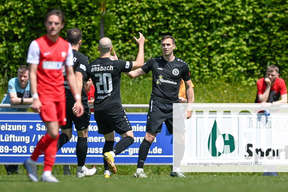 Ansbach player with goal celebration, cheering, goal celebration, celebrate the goal, goal, celebration, cheering about the goal to 0 1 by Lukas Schmidt Ansbach, 17 1 v re , optimistic, action, action, 27 05 2023, Heimstetten Germany , Football, Regionalliga Bayern, SV Heimstetten SpVgg Ansbach