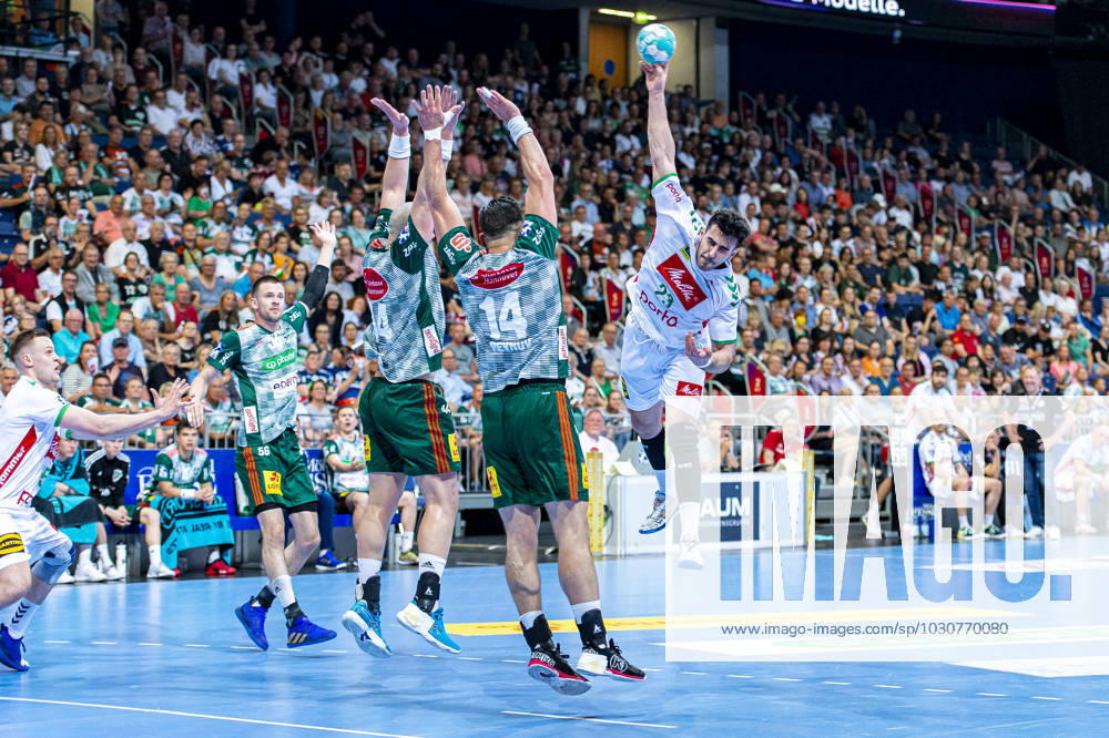 V l , TSV Hannover Burgdorf green against GWD Minden white on the 33 match day of the 2022 2023 season in the LIQUI MOLY Handball Bundesliga 08 06 2023, ZAG Arena Hannover, GER ,