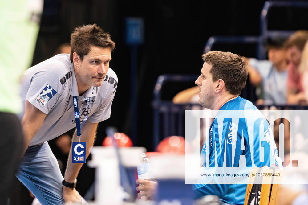 Carsten Lichtlein MT Melsungen, goalkeeper coach , Nebojsa Simic MT Melsungen, 16 Handball Sport Verein Hamburg vs MT Melsungen, Handball, Bundesliga, Matchday 34, Season 2022 2023, 11 06 2023 Handball Sport Verein Hamburg vs MT Melsungen, Handball, Bundesliga, Matchday 34, Season 2022 2023, 11 06 2023 Hamburg