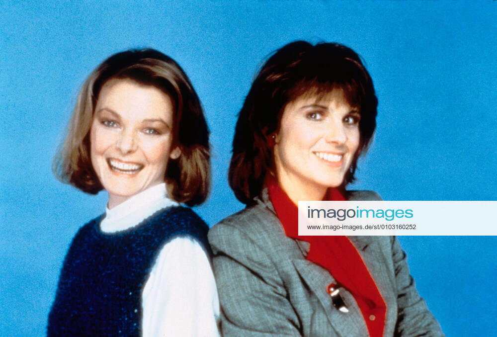 KATE AND ALLIE JANE CURTAIN, SUSAN SAINT JAMES. Strictly editorial use only in conjunction with the promotion of the film. Credit line mandatory. This image is copyright of the film company and is supplied under the terms of issue as film still. No commercial or book cover use permitted without prior consent from the film company. Mandatory credit line: Image courtesy CBS TELEVISION Ronald Grant Archive Mary Evans