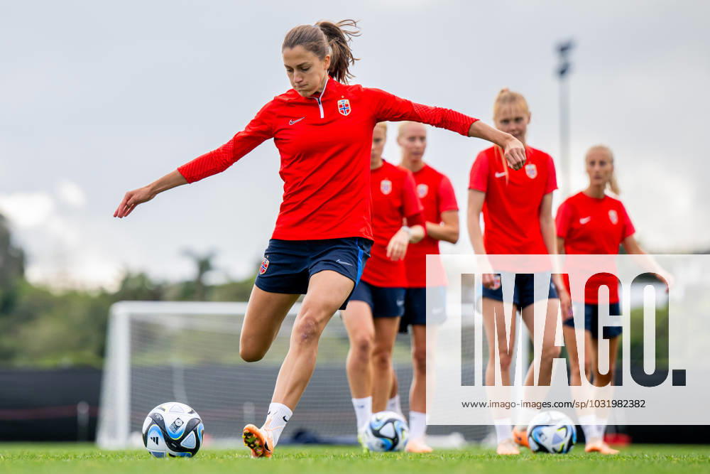 Emma Stolen Godo of the Norwegian women?s national soccer team during a training session ahead of the FIFA Women s World Cup on July 19, 2023 in Auckland Photo Vegard Grott BILDBYRAN code VG VG0484 bbeng fotball fotboll norge norway a kvinner dam fotbolls vm fotball vm kvinner världsmästerskap vm fifa womens world cup träning practice training day 1