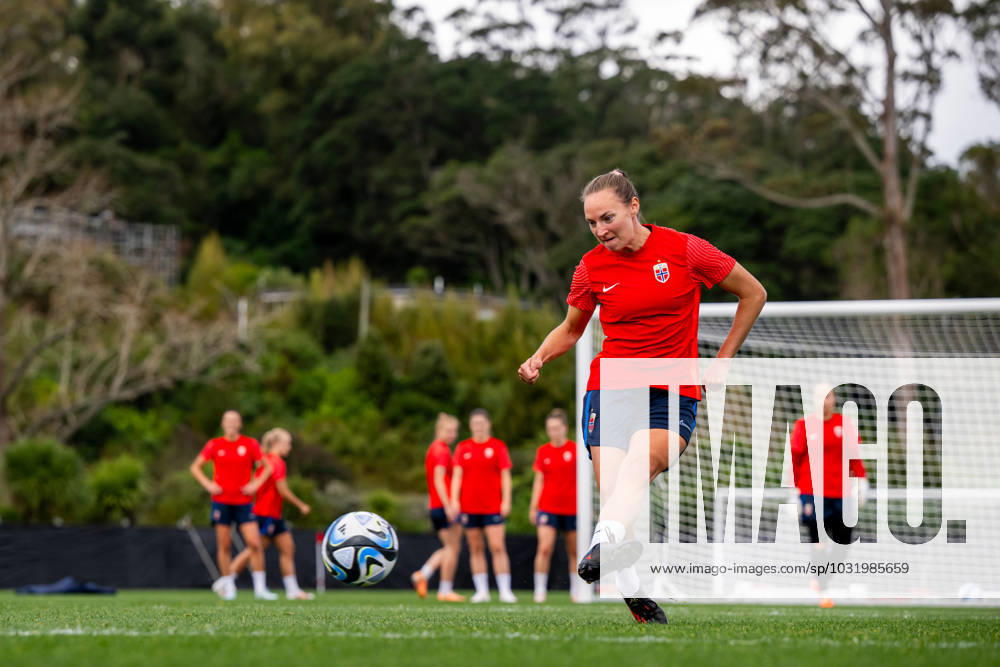 Marit Bratberg Lund of the Norwegian women?s national football team during a training session ahead of the FIFA Women s World Cup on July 19, 2023 in Auckland Photo Vegard Grott BILDBYRAN code VG VG0484 bbeng fotball fotboll fotboll norge norway a kvinner dam fotbolls vm fotball vm kvinner världsmästerskap vm fifa womens world cup träning practice training day 1
