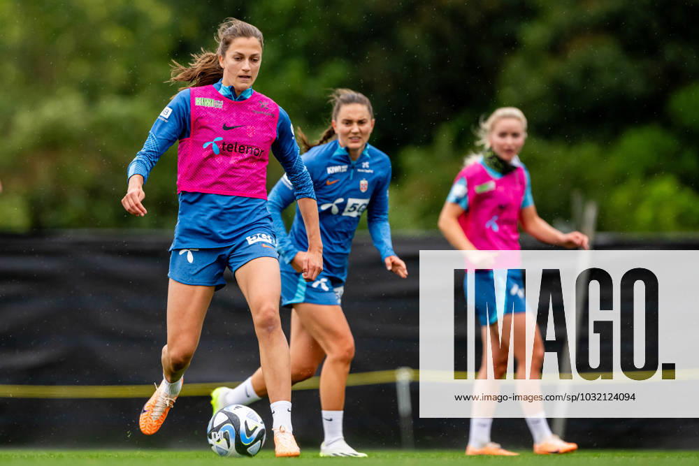 Emma Stolen Godo of the Norwegian women?s national football team at a training session during the FIFA Women s World Cup on July 21, 2023 in Auckland Photo Vegard Grott BILDBYRAN code VG VG0489 bbeng fotball fotboll fotboll norge norway a kvinner dam fotbolls vm fotball vm kvinner världsmästerskap vm fifa womens world cup träning practice training day 2